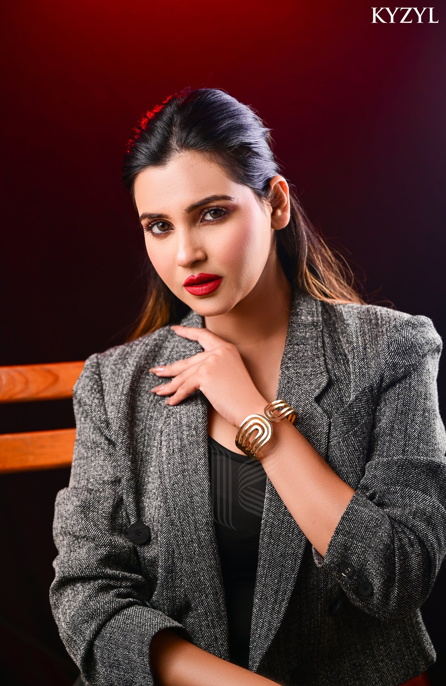 The Triple Swirl Cuff - A Bold Triple-Layered Golden Ribbon