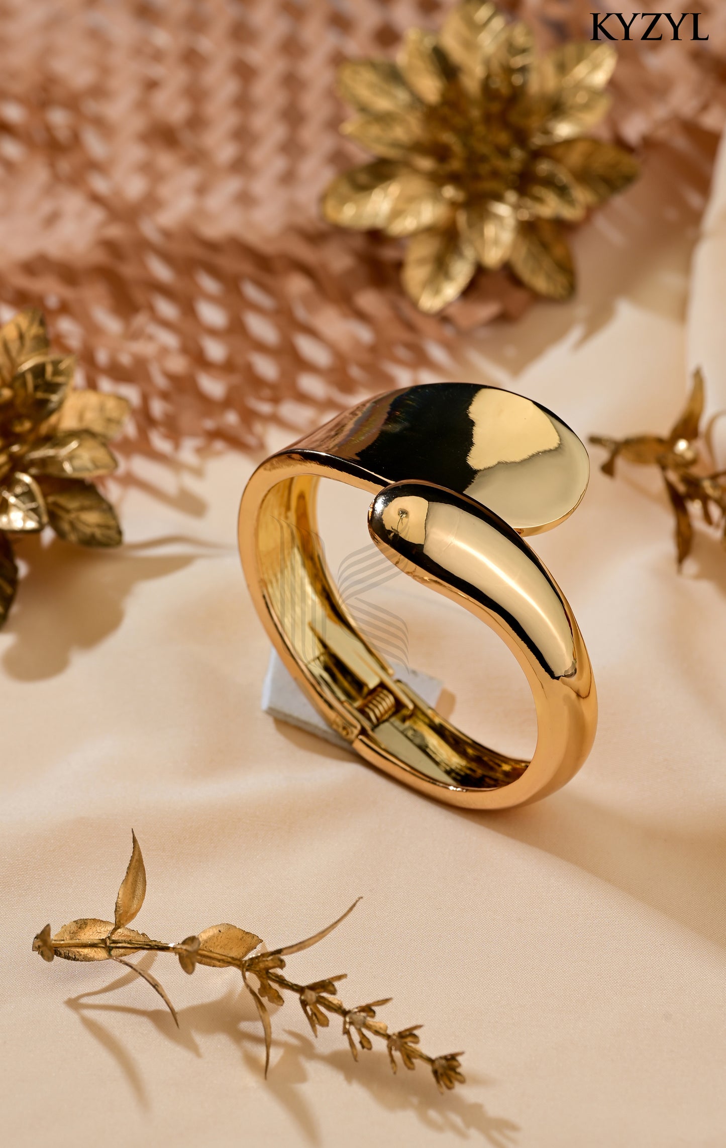 The Aurum Embrace Cuff - A Luxurious Golden Wrap for Your Wrist