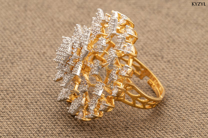 Diamond Dust Gala – Golden Radiance Cocktail Ring
