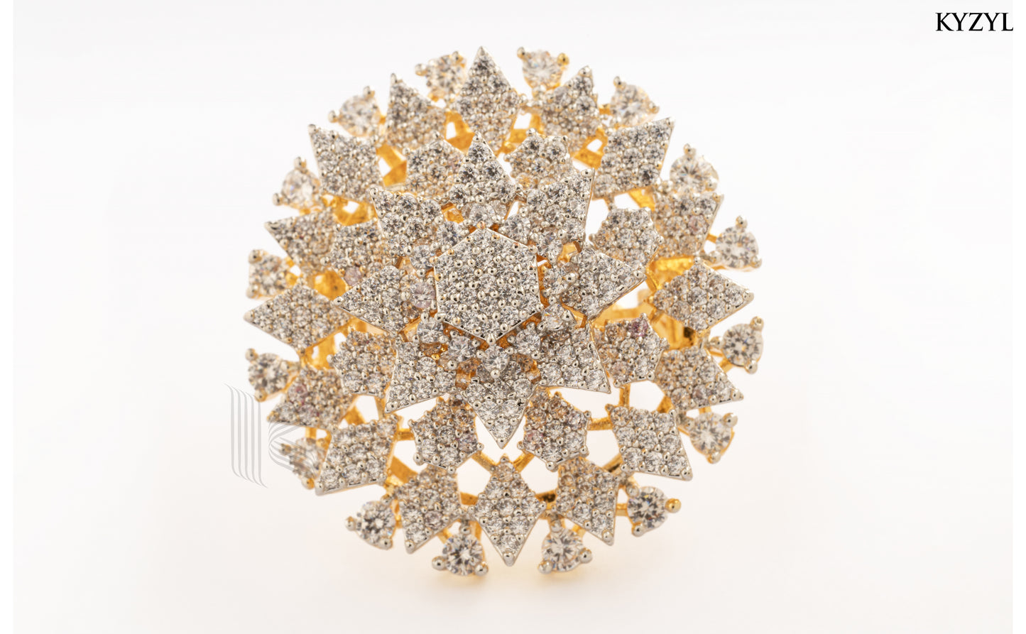 Diamond Dust Gala – Golden Radiance Cocktail Ring
